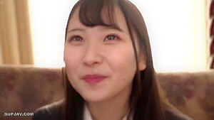 250325つい先程まで高校生やってた美女e2