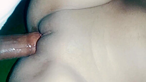 Saali Ki Chudai Oil Laga Kr Choda Tomatobig