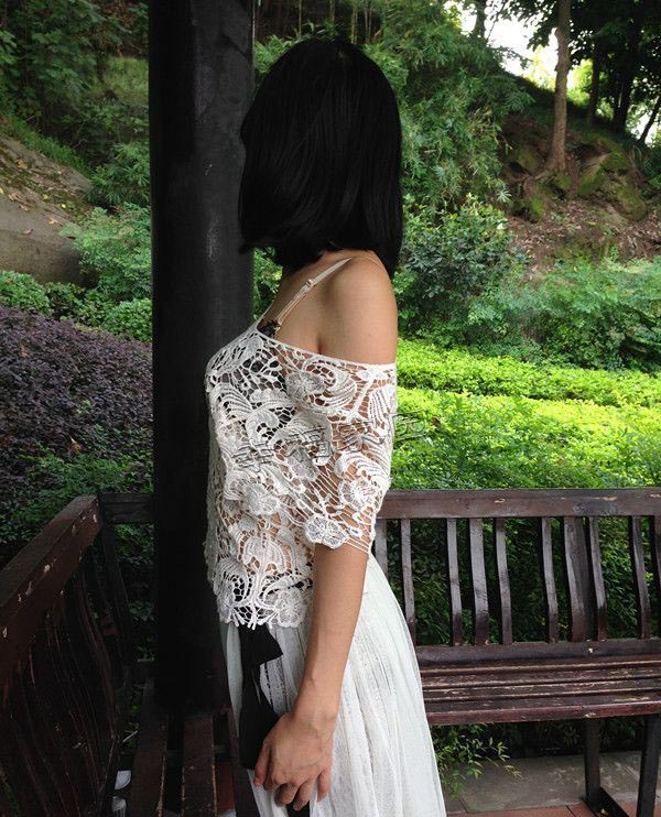 清纯可爱小小娇妻mouse在家里脱换彩丝